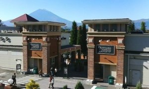 Gotemba premium outlet Pic from Pinterest https://pin.it/7DBqyY1
